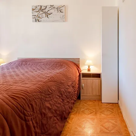 Le Sporting-18 By Interhome